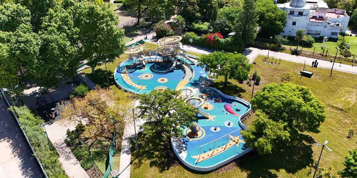 Parque Centenario estrena un nuevo patio de juegos