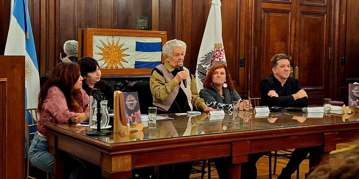 El florecer de la memoria: Norma Castillo presentó su autobiografía «El sendero oculto» en una emotiva jornada en la Legislatura