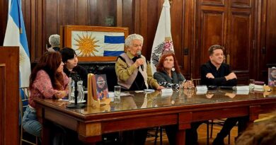 El florecer de la memoria: Norma Castillo presentó su autobiografía «El sendero oculto» en una emotiva jornada en la Legislatura
